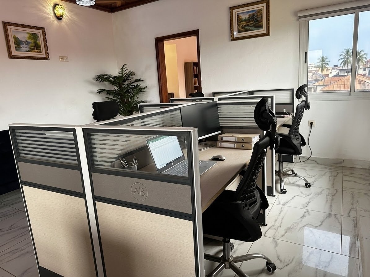 Shared Desk